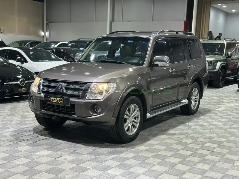  Mitsubishi Pajero 